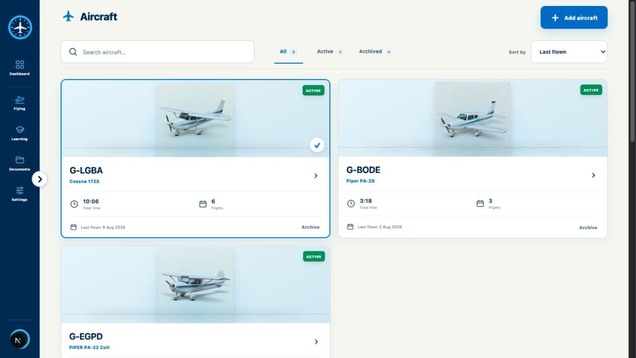 FlightHours aircraft workspace showing three aircraft records and their recorded flying time